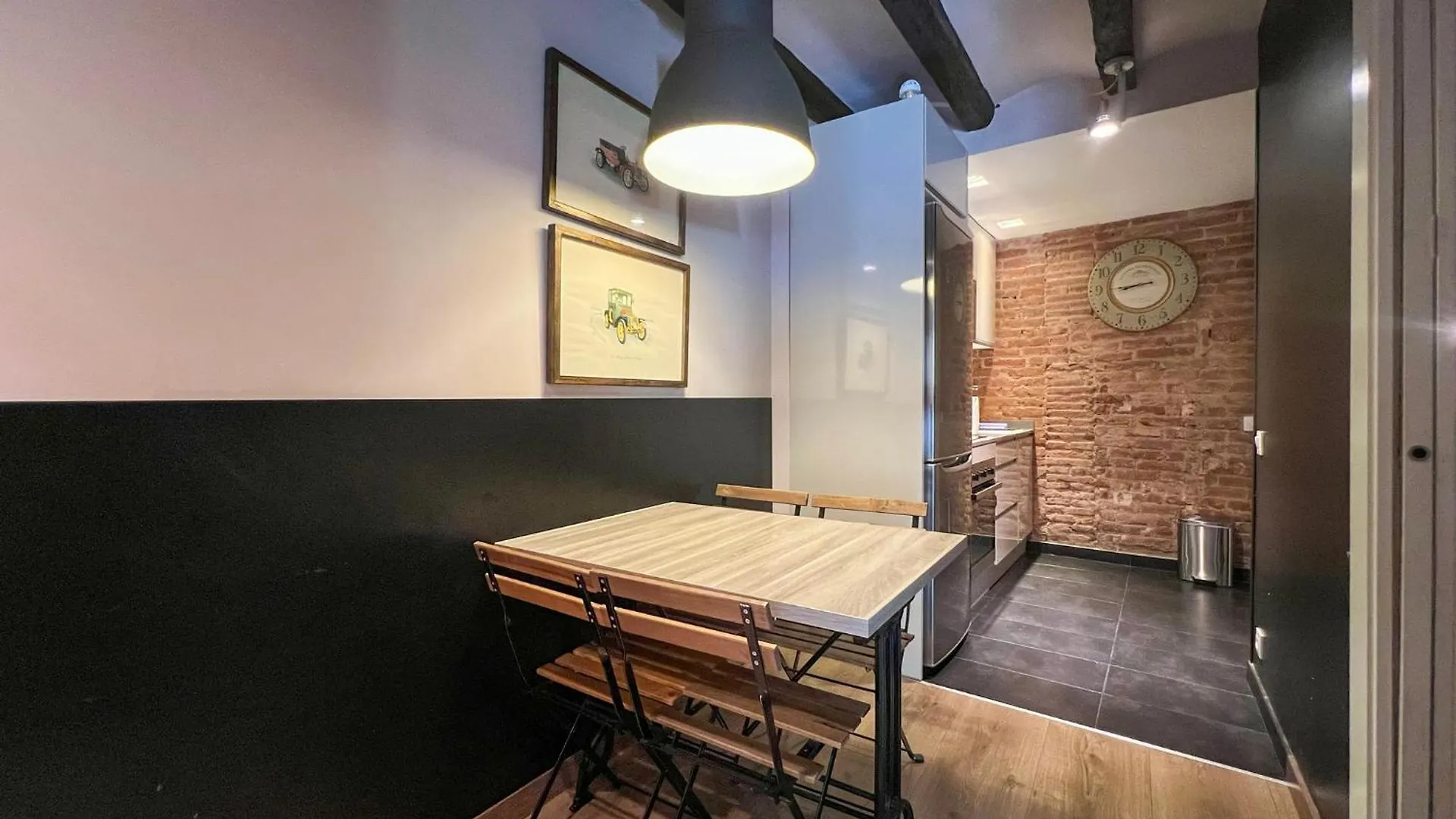 Stay U-Nique Apartments Est Barcelona 0*,  Spanyolország
